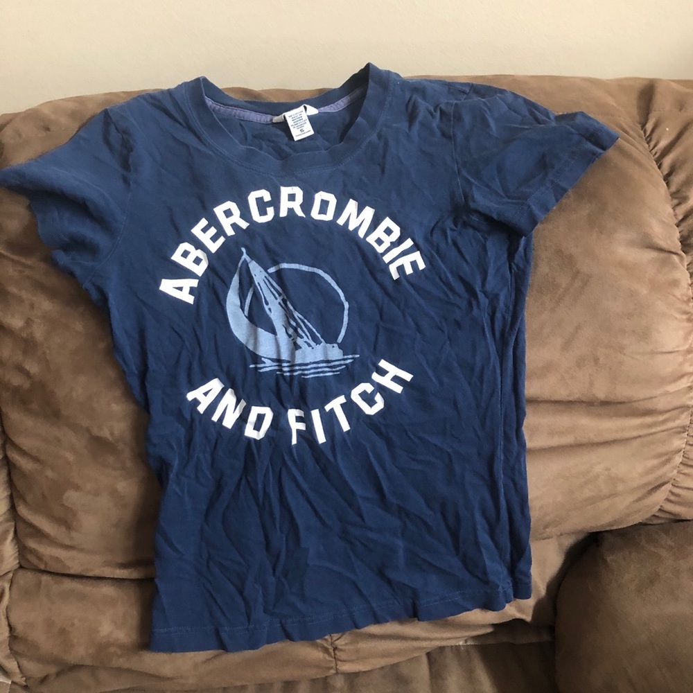 Abercrombie & Fitch T shirt